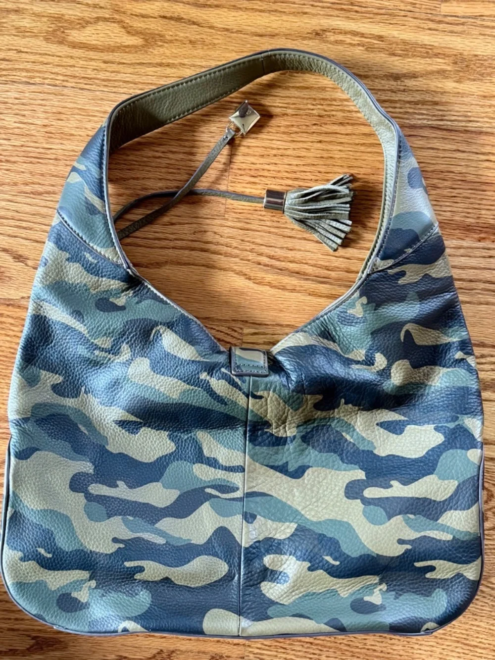 New, never used with no tags Camouflage leather hobo bag slouch bag G.I.L.I.